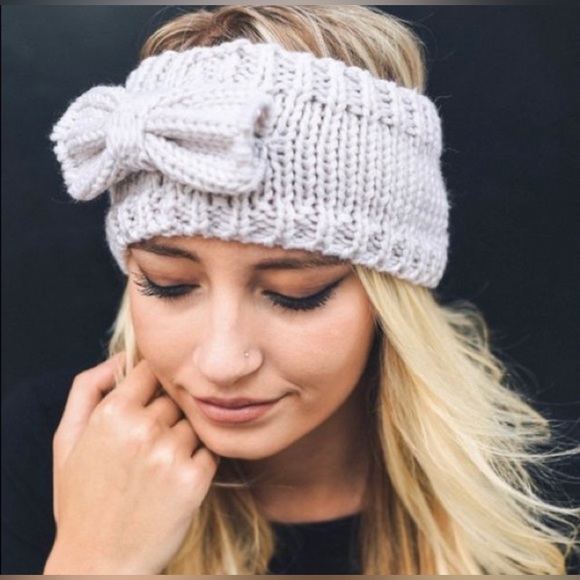 NWT Women’s Ivory Knitted Bow Winter Headband - Picture 1 of 3